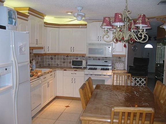 3rd image of 4548 Suburban Pines Dr