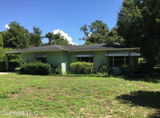 802 High St, Wildwood, FL 34785