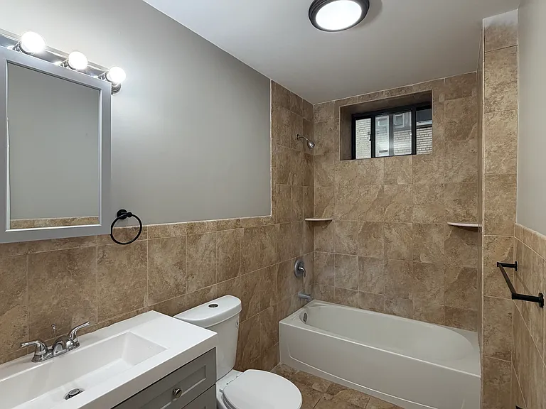 152 S Harrison St #4H — Photo 9