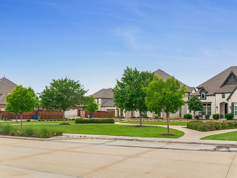 12569 Royal Oaks Ln — Photo 32