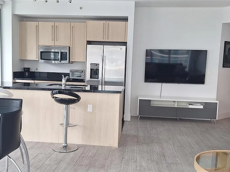 1111 SW 1st Ave #2419 — Photo 6