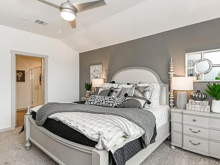 7918 Murciana Dr — Photo 12