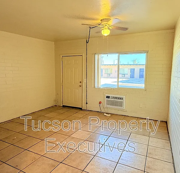 240 W Sahuaro St #14 — Photo 7