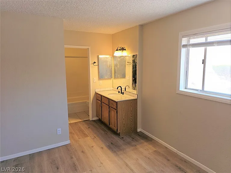 5136 Golden Ln #D — Photo 15