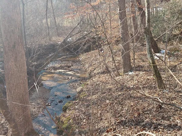 3825 Wood Glen Dr #5, Morganton, NC 28655