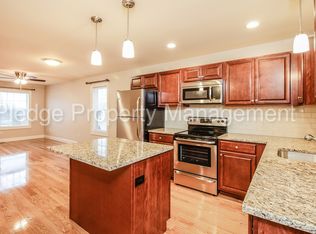 1009 River View Ln, Norwich, CT 06360