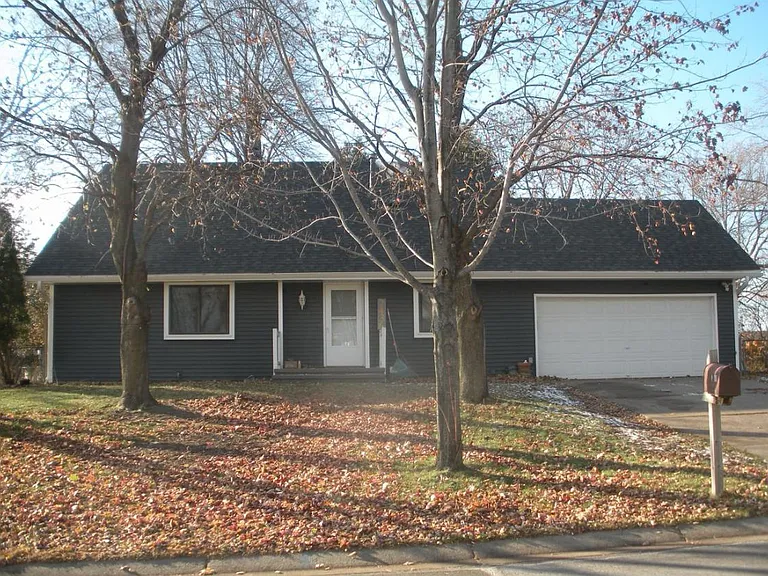 7436 Iden Ave S — Photo 2