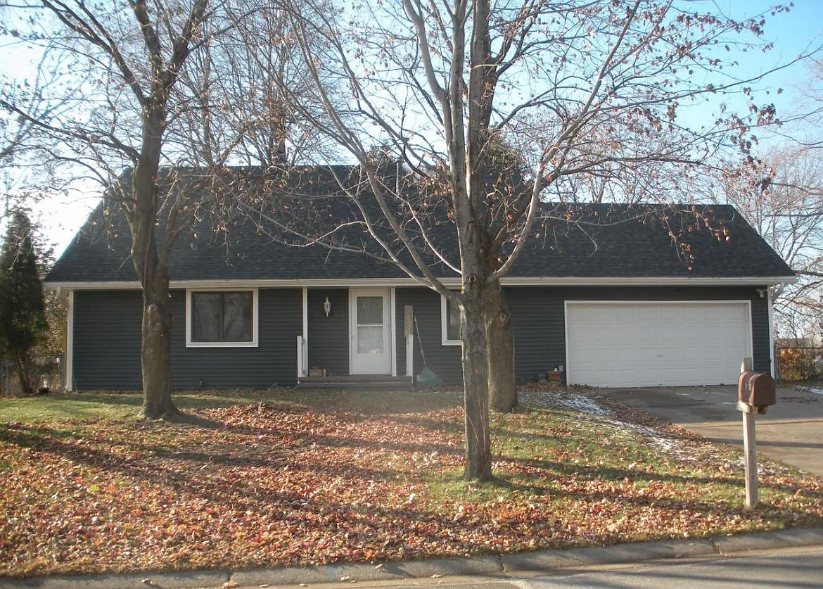 Building Photo - 7436 Iden Ave S