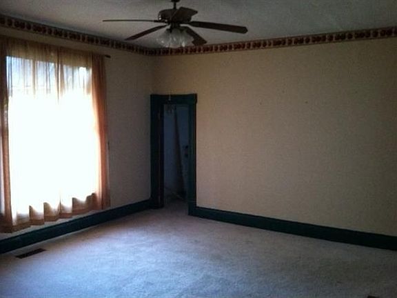 4th image of 316 12th St