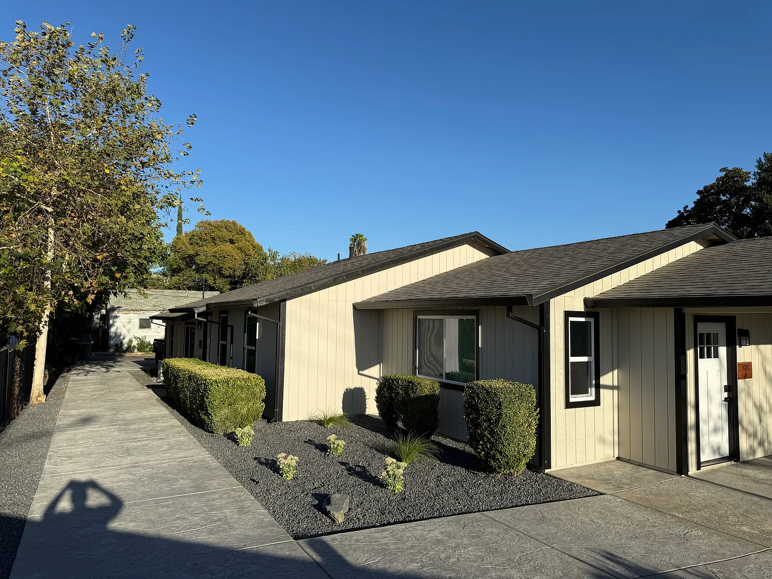 2 bed, 900 sqft, $2,250 — Photo 1