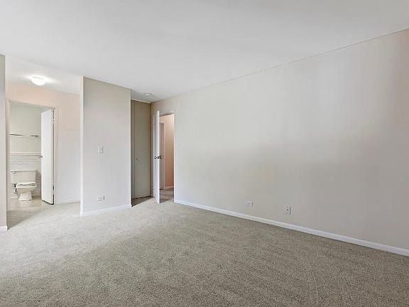 4th image of 3108 Roberts Dr APT 4