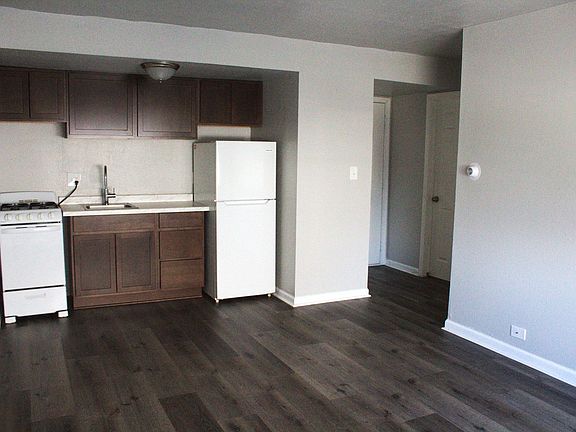 4th image of 1418 W Mitchell St APT 205