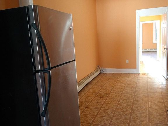 5th image of 8607 101st St APT 2R