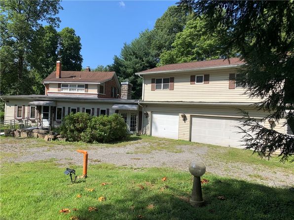 110 Berk Ln, Slippery Rock, PA 16057