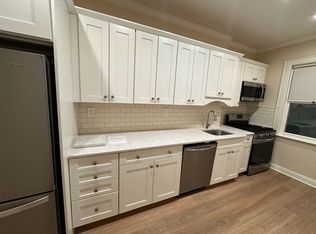 254-26 Northern Blvd #1, Little Neck, NY 11362