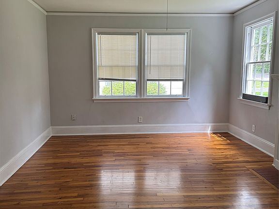 3rd image of 2028 Ridge Ave