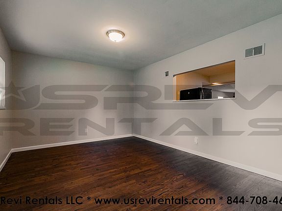 3rd image of 1505 Farmview Ave