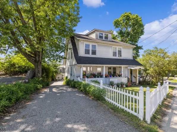 264 Pompton Ave, Cedar Grove Twp., NJ 07009