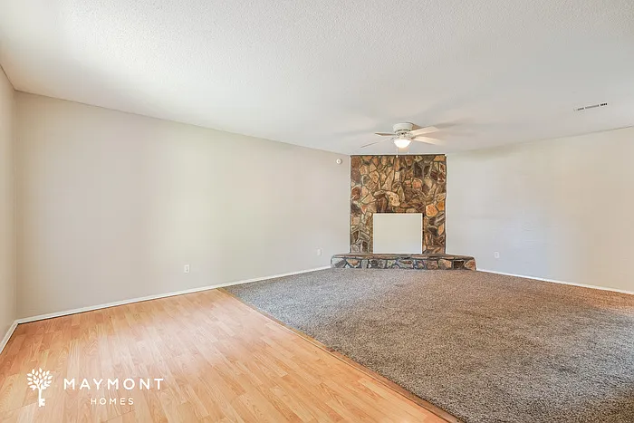 3806 Beacon Dr — Photo 3