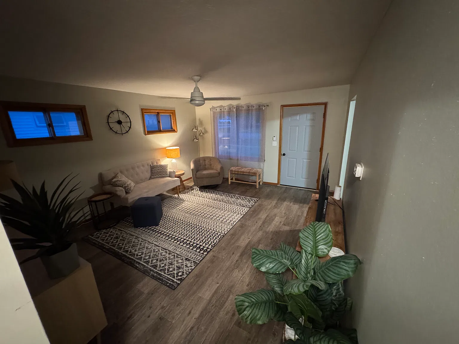 2 bed, 816 sqft, $1,500 — Photo 2