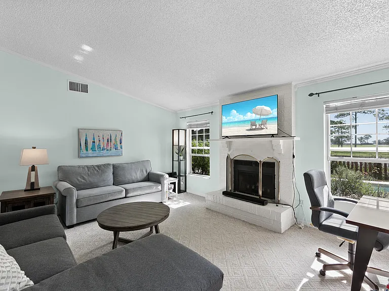 11152 Oak Ridge Dr S — Photo 16