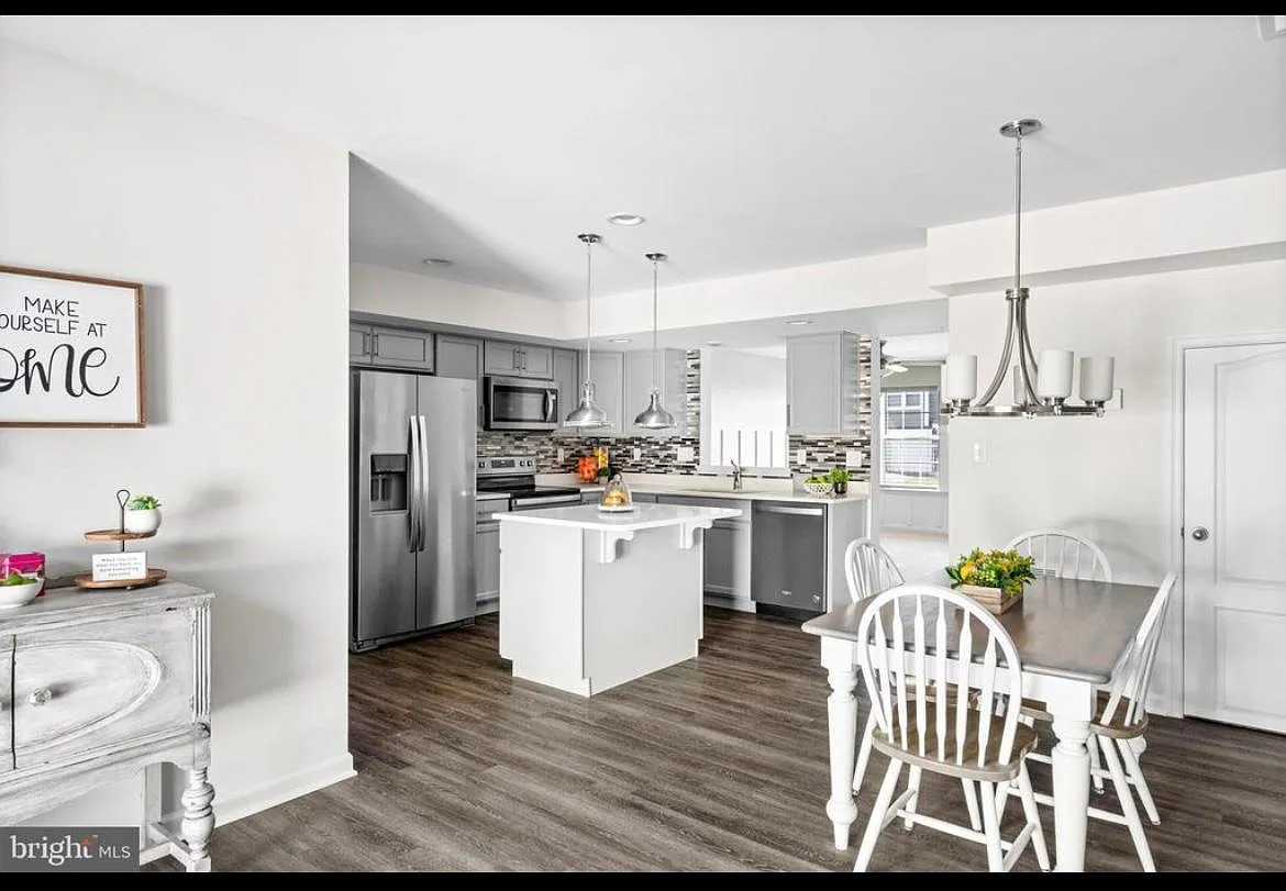 612 Thumper Dr — Photo 1