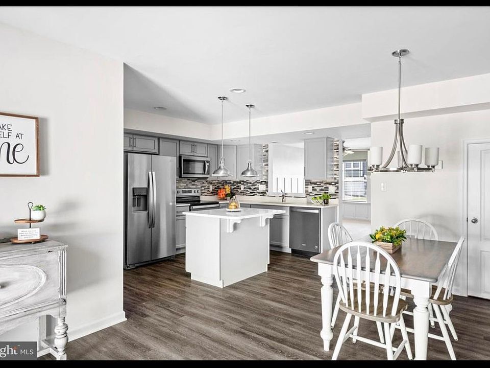 1st image of 612 Thumper Dr