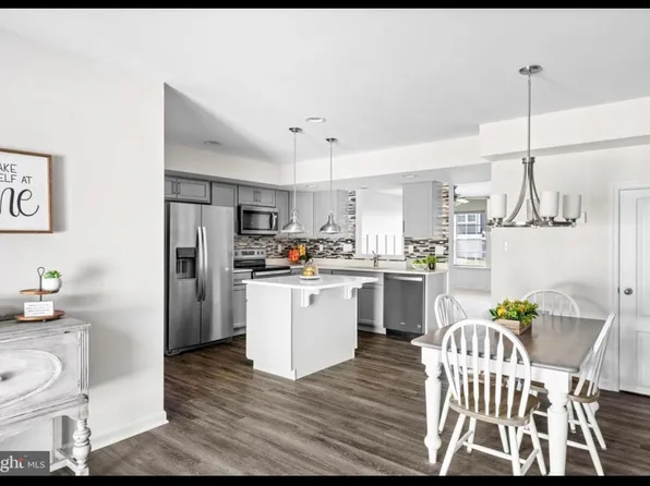 612 Thumper Dr, Ranson, WV 25438