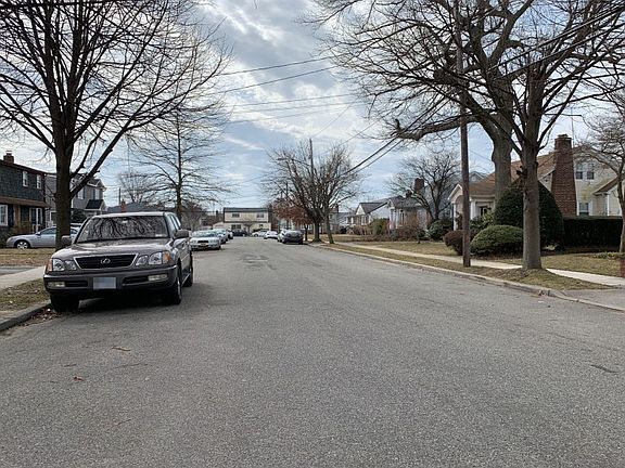 5th image of 10 Pine St
