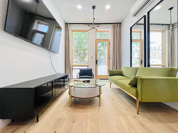 3rd image of 361 Winthrop St #332