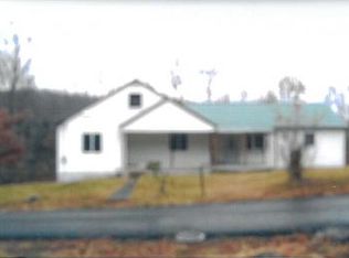 169 Hatfield Rd, Crab Orchard, WV 25827