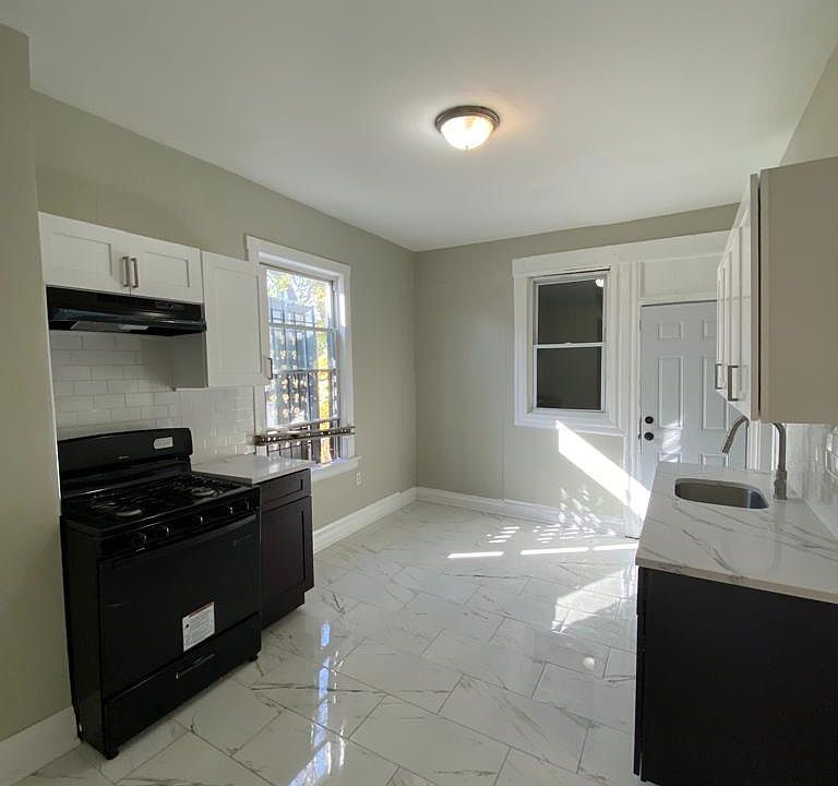 1st image of 141 Sunset Ave #1L