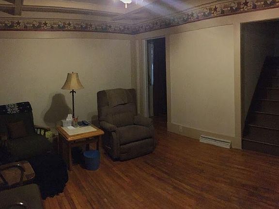 4th image of 105 McClelland St