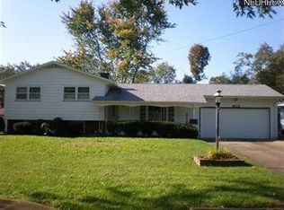 308 Beverly Hills Dr, Youngstown, OH