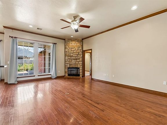 5th image of 15718 Teesdale Rd