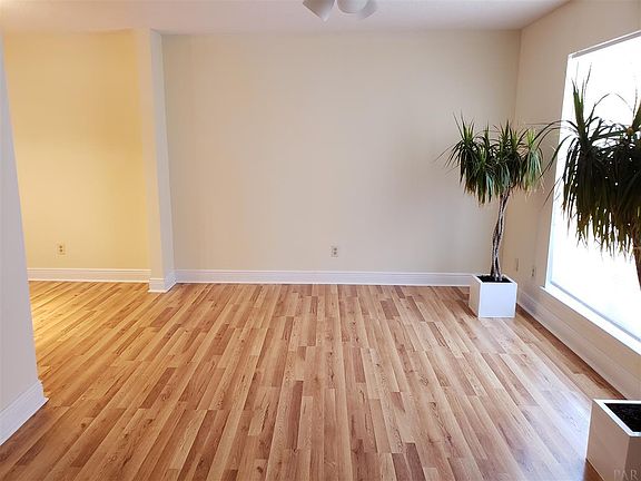 2nd image of 4131 Ciudad Dr