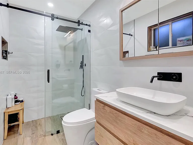 7711 Miami View Dr — Photo 13