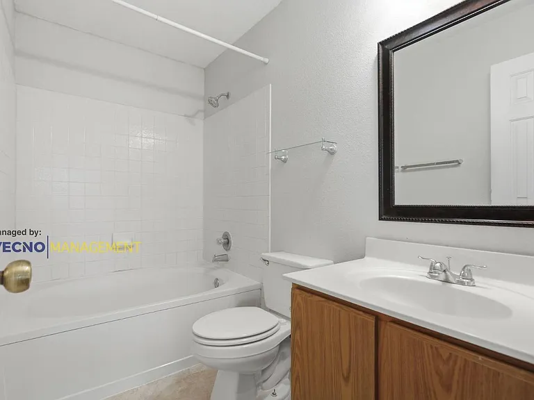 8138 Elktree Pass — Photo 16