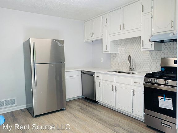 3rd image of 302 Rogers St