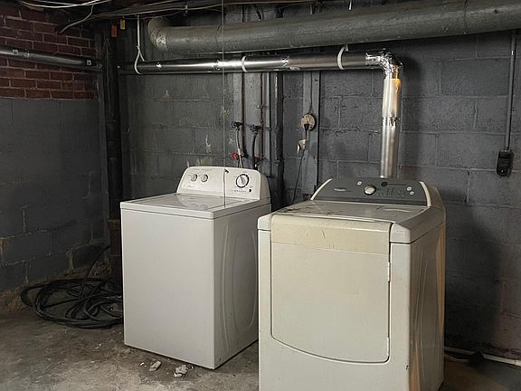 4th image of 72 W Blake Ave #72
