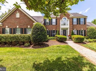 1 N Pointe Cir, Middletown, MD 21769