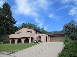 715 Crown Ridge Dr, Colorado Springs, CO 80904