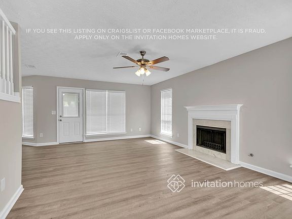 4th image of 4022 Robin Cir