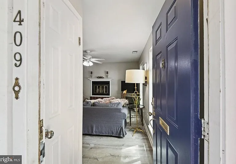 409 S Sharp St #R-5 — Photo 2