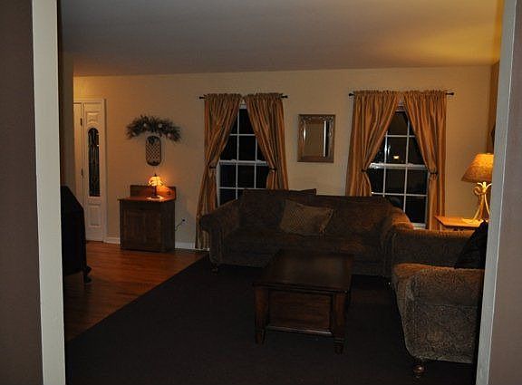 3rd image of 17 Wedgewood Way