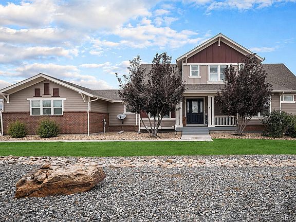 3rd image of 390 Sheldon Avenue