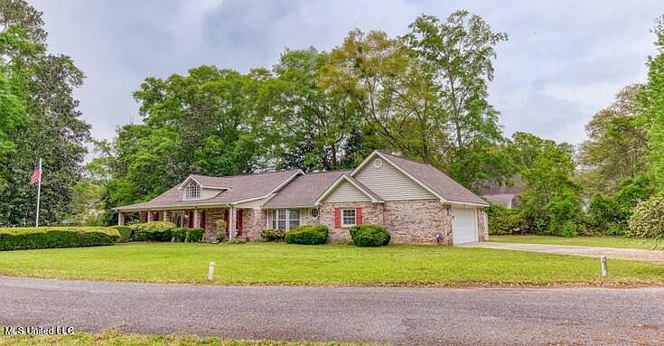 1st image of 1208 Iowana Dr