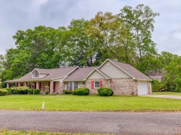 1208 Iowana Dr, Gautier, MS 39553