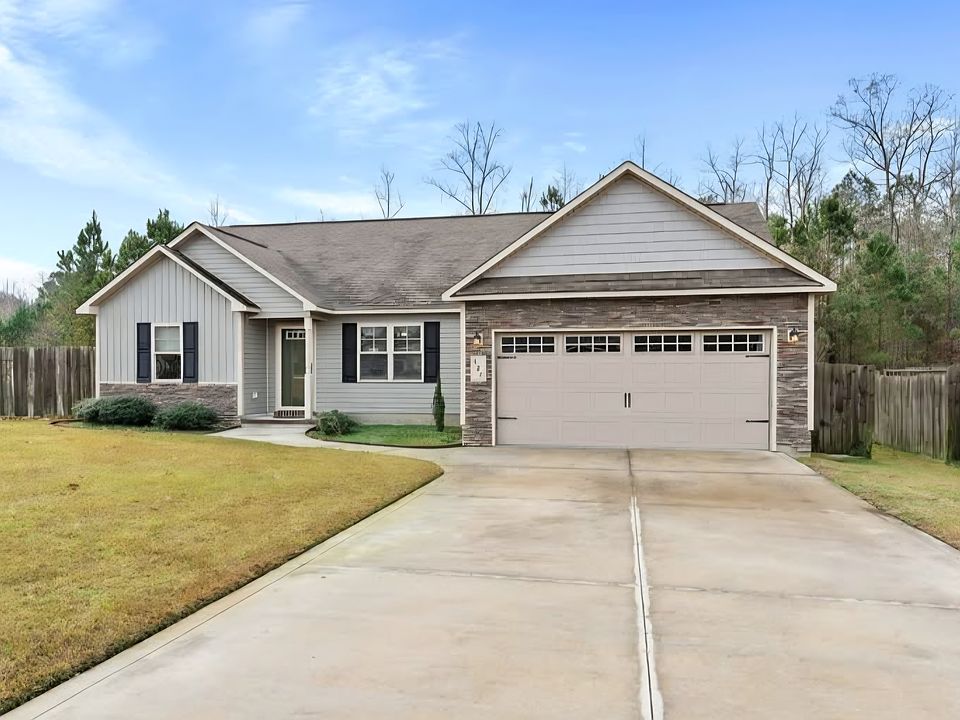 1st image of 420 McCall Dr