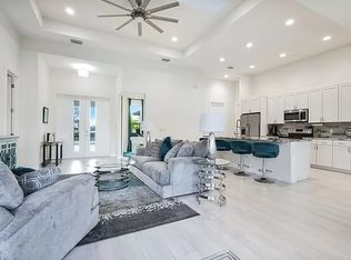 2825 SW 3rd St, Cape Coral, FL 33991